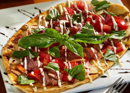 ahi-poke-flat-bread